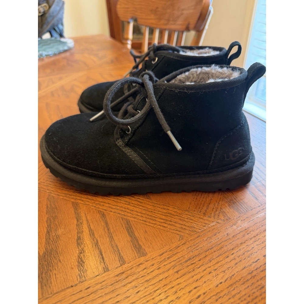 UGG Neumel Black Suede Lace Up Ankle Boots Women's Size 5 Shearling Lined